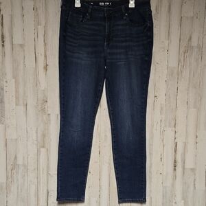 Sonoma Blue Skinny Jeans with Modern Tapered Fit sz. 14 L